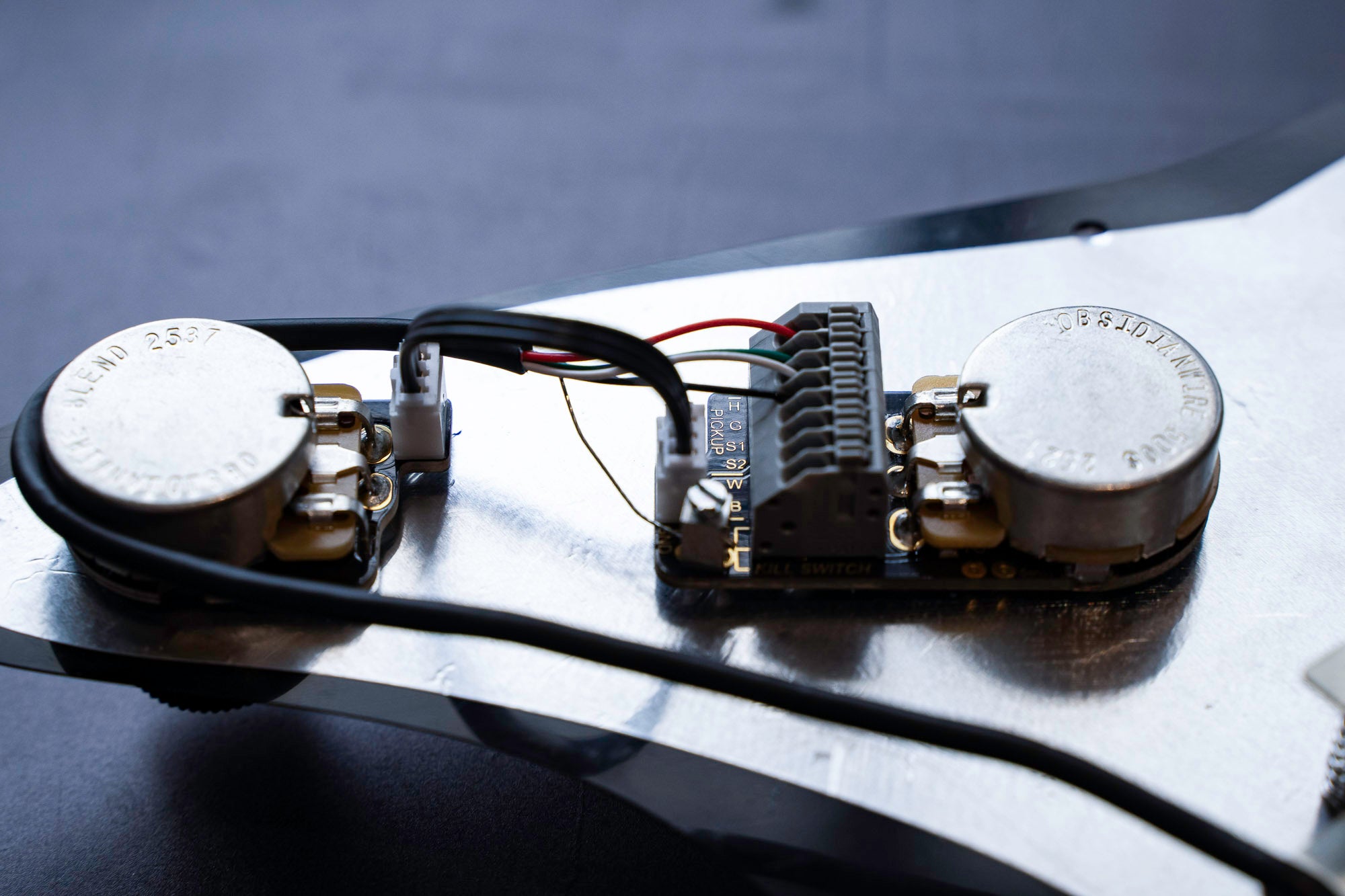 Custom Works: Single Humbucker Loaded Pickguard for Strat®