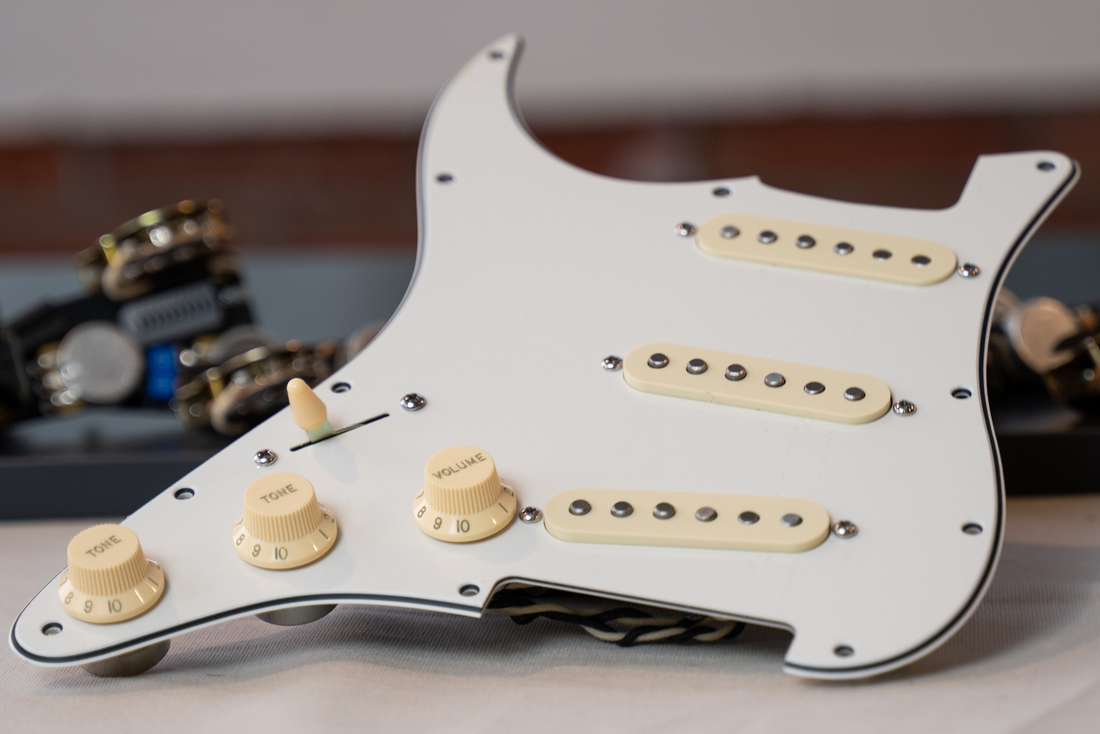 Custom Works: LEFTY! Loaded Pickguard for Strat® (SSS)